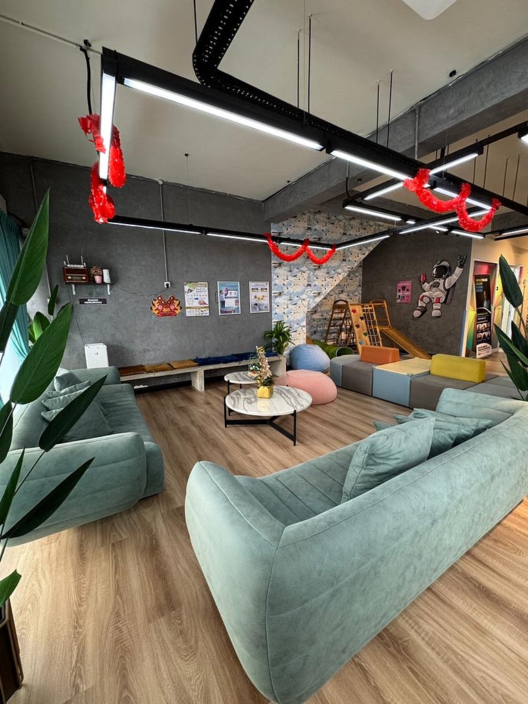 5e14b571-2c65-4bec-a593-dc4ebe990427